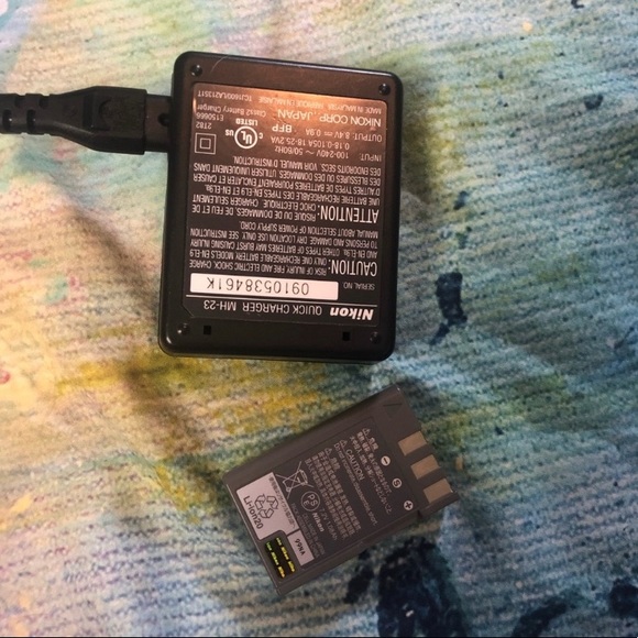 Nikon D3100 Brand new used twice will include battery and batt charger - Picture 3 of 6